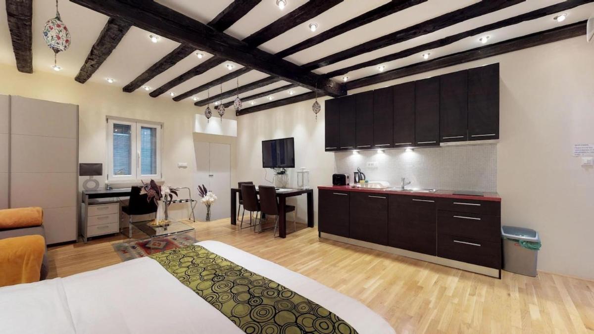 Diocletian Studio Apartments Split Eksteriør billede