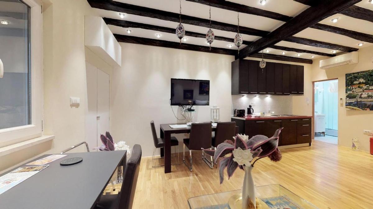 Diocletian Studio Apartments Split Eksteriør billede